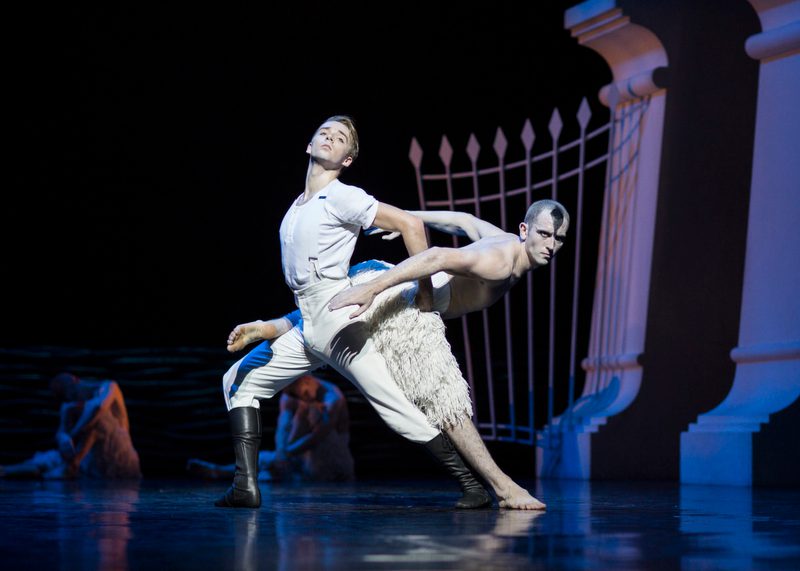 Liam Mower & Chris Trenfield in Matthew Bourne's Swan Lake